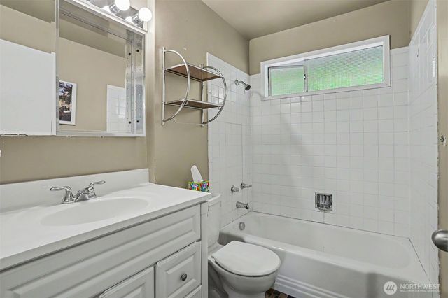 1410 NW 195th Street, Shoreline, WA 98177