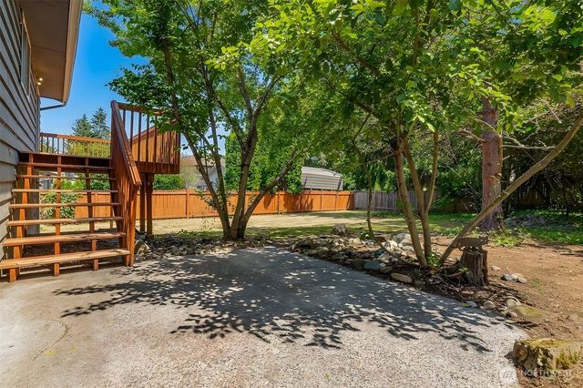 1410 NW 195th Street, Shoreline, WA 98177