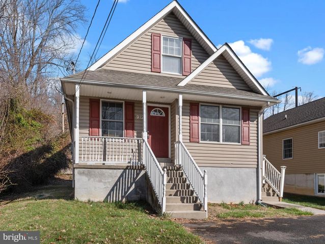 912 PARKER STREET, Langhorne, PA 19047