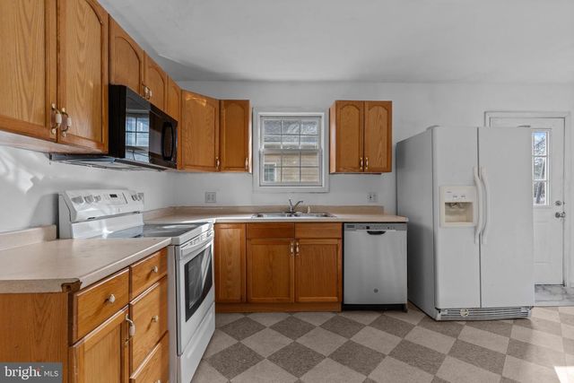 912 PARKER STREET, Langhorne, PA 19047