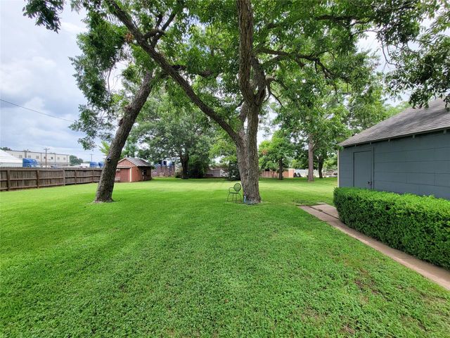 505 S Jackson Street, Brenham, TX 77833
