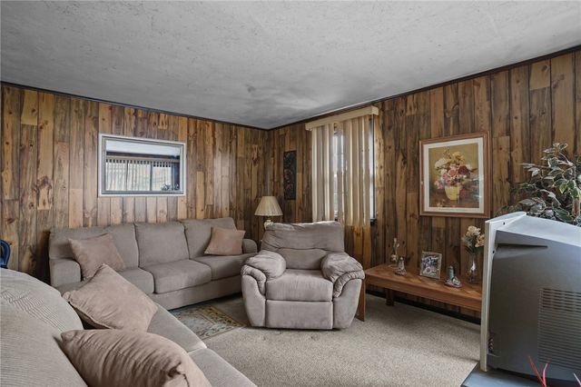 15 Job Street, Providence, RI 02904