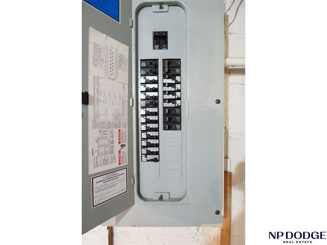 6906 N 24 Street, Omaha, NE 68112