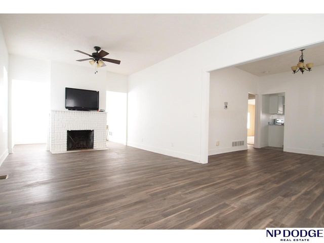 6906 N 24 Street, Omaha, NE 68112