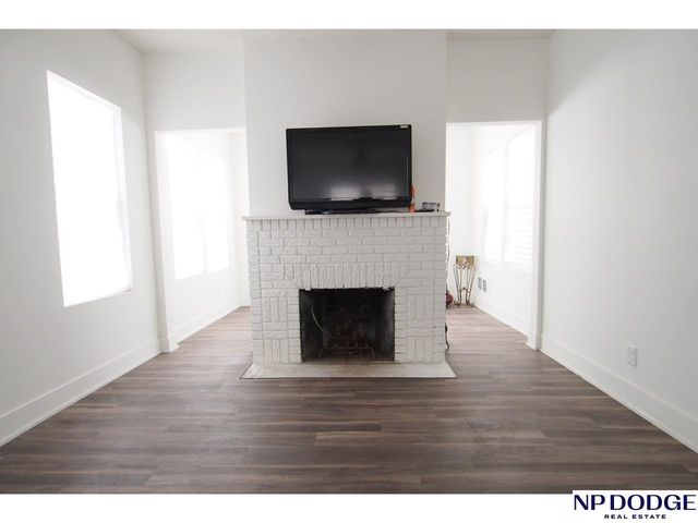 6906 N 24 Street, Omaha, NE 68112