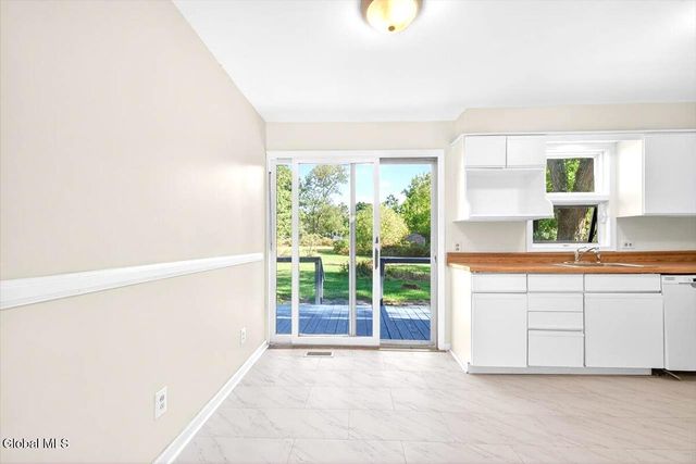 13 Veterans Street, Poestenkill, NY 12140