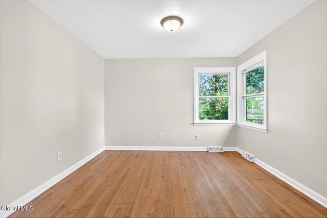 13 Veterans Street, Poestenkill, NY 12140