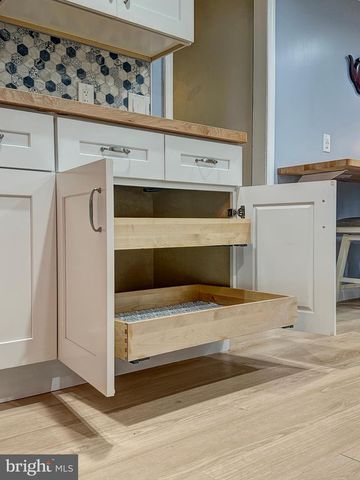 1217 FORGE RD, Cherry Hill, NJ 08034