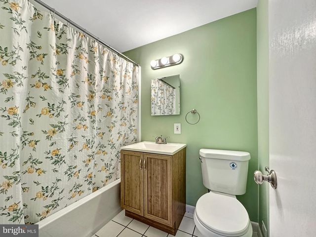 1217 FORGE RD, Cherry Hill, NJ 08034