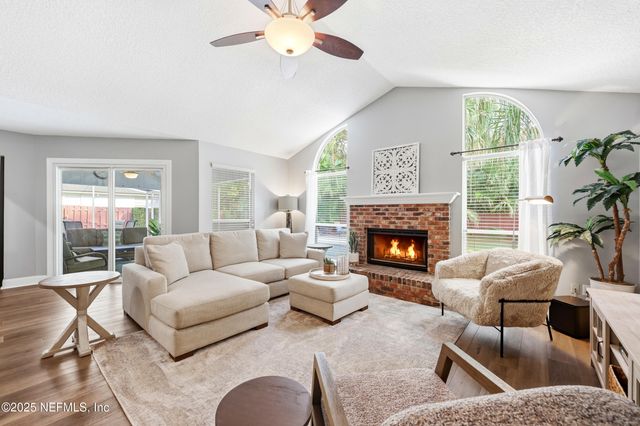 3764 HELICON Drive, Jacksonville, FL 32223