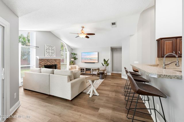 3764 HELICON Drive, Jacksonville, FL 32223