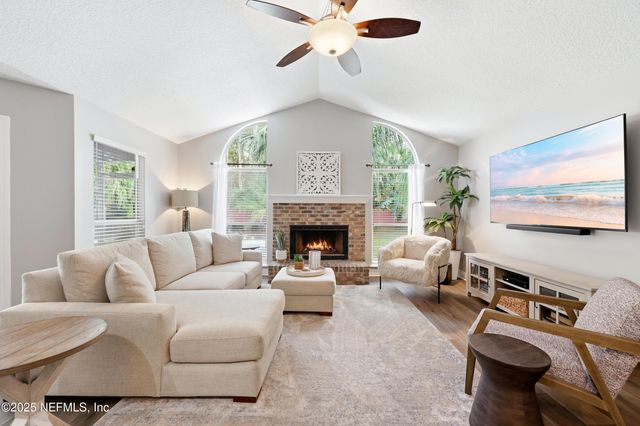 3764 HELICON Drive, Jacksonville, FL 32223