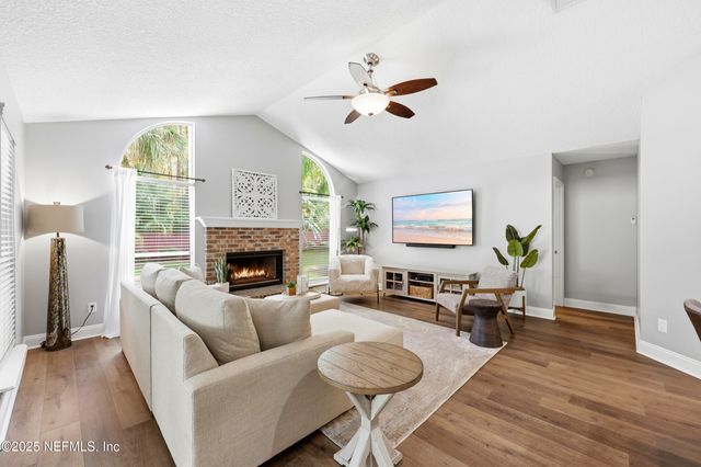 3764 HELICON Drive, Jacksonville, FL 32223