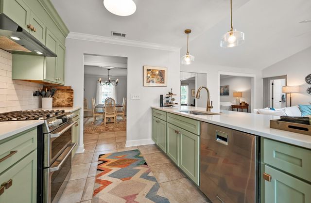 1016 Pine Martin Road, Beaufort, SC 29902