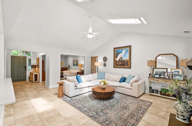 1016 Pine Martin Road, Beaufort, SC 29902