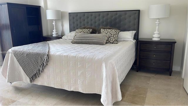 250 Sunny Isles Blvd 3-1003, Sunny Isles Beach, FL 33160