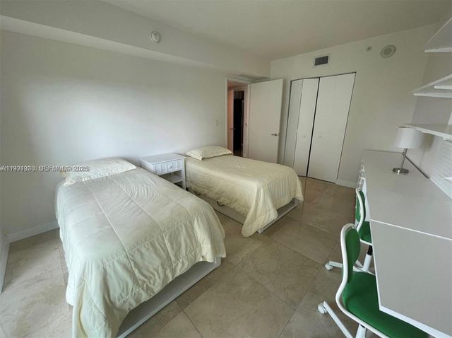 250 Sunny Isles Blvd 3-1003, Sunny Isles Beach, FL 33160