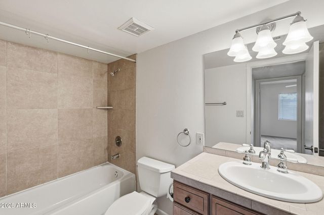 2302 E WALTANN Lane, Phoenix, AZ 85022