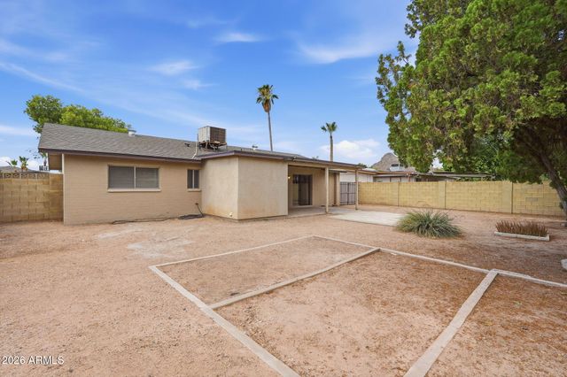 2302 E WALTANN Lane, Phoenix, AZ 85022