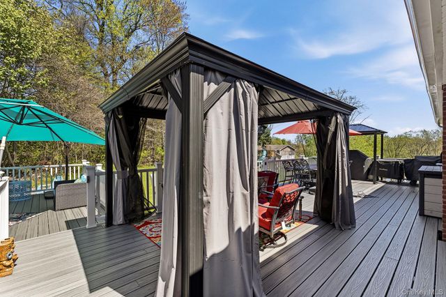 56 Tanager Road, Mahopac, NY 10541