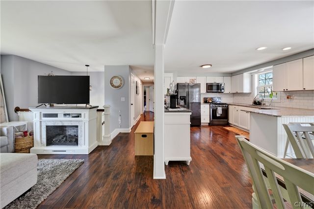 6129 Ridgecrest Drive, Cicero, NY 13212
