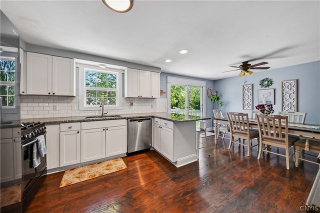 6129 Ridgecrest Drive, Cicero, NY 13212