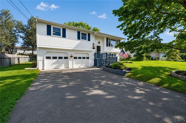 6129 Ridgecrest Drive, Cicero, NY 13212