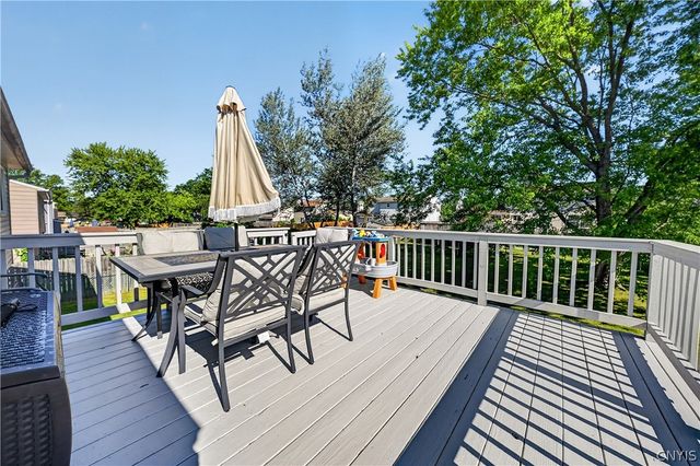 6129 Ridgecrest Drive, Cicero, NY 13212