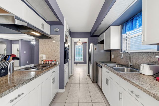 11003 Sageorchard Lane, Houston, TX 77089
