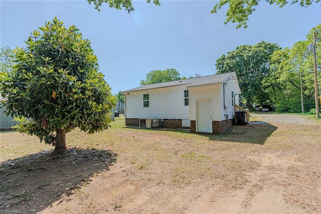 830 Stockard Street, Burlington, NC 27217