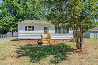 830 Stockard Street, Burlington, NC 27217