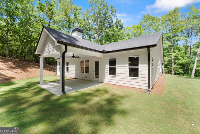 299 Shore Crest Drive, Martin, GA 30577