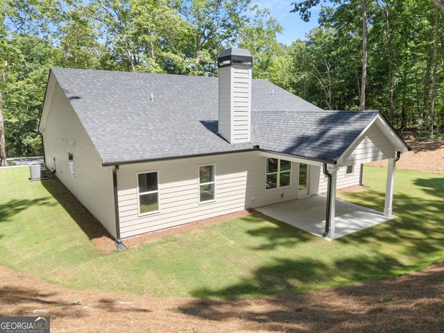 299 Shore Crest Drive, Martin, GA 30577
