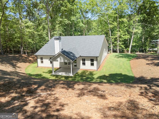 299 Shore Crest Drive, Martin, GA 30577