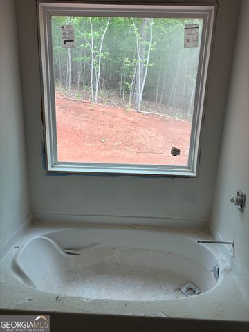 299 Shore Crest Drive, Martin, GA 30577