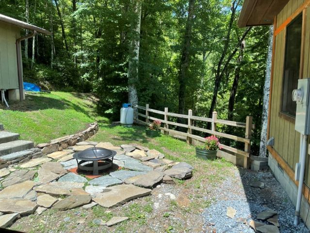 354 Deals Gap, Robbinsville, NC 28771