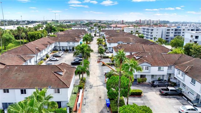 8210 NW 10th St 14, Miami, FL 33126