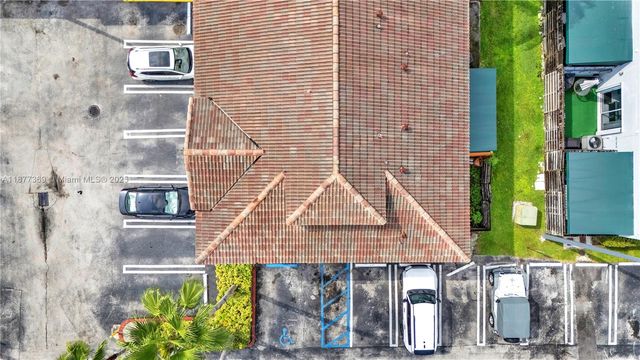 8210 NW 10th St 14, Miami, FL 33126