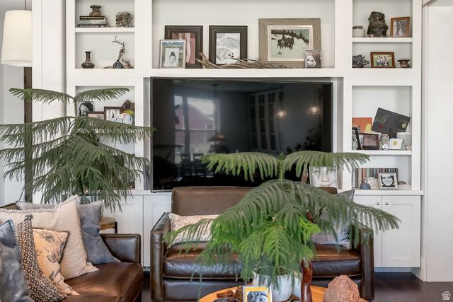 320 E 9500 S, Paradise, UT 84328