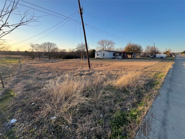 210 County Road 1015, Princeton, TX 75407