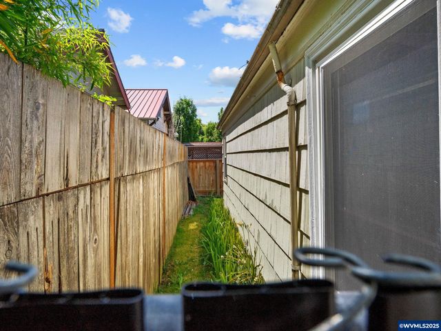 1645 McCoy Av NE, Salem, OR 97301