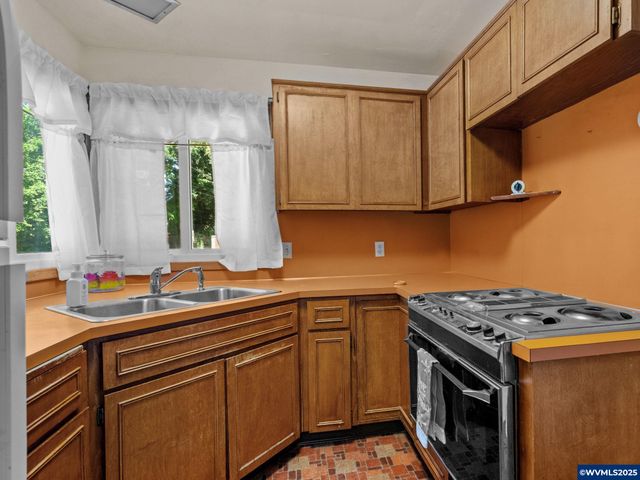 1645 McCoy Av NE, Salem, OR 97301