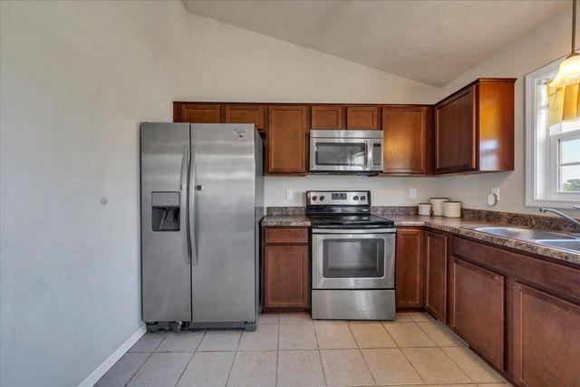 2722 Paddington Station LN, Vinton, VA 24179