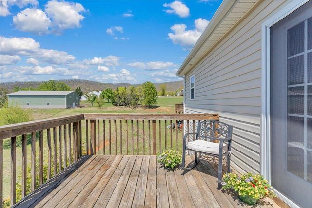 2722 Paddington Station LN, Vinton, VA 24179