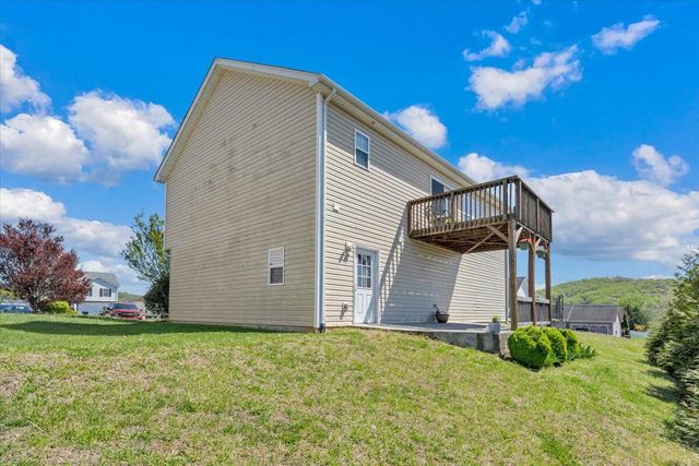 2722 Paddington Station LN, Vinton, VA 24179