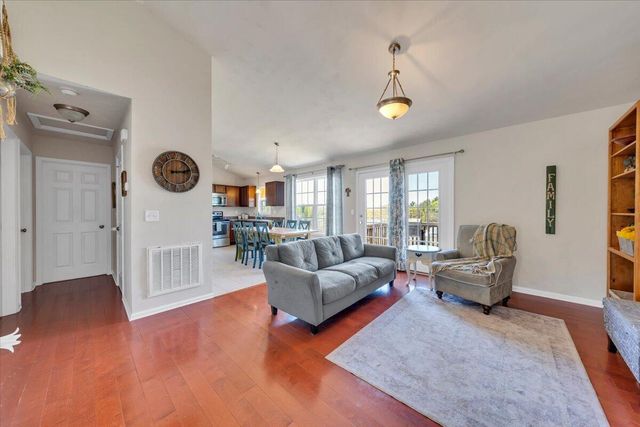 2722 Paddington Station LN, Vinton, VA 24179