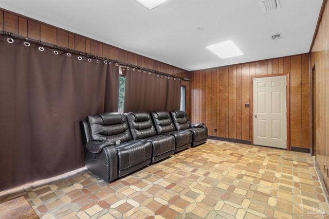 5027 Barbara Ln, Milton, FL 32570