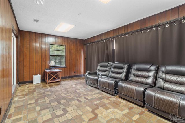 5027 Barbara Ln, Milton, FL 32570