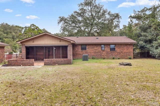 5027 Barbara Ln, Milton, FL 32570