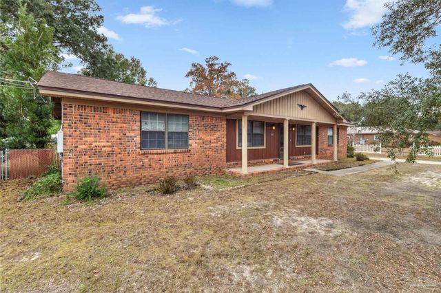 5027 Barbara Ln, Milton, FL 32570